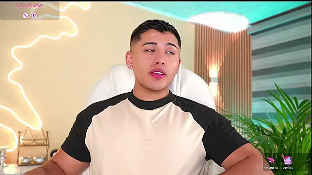 Snapshot of MatiasKorn chatting on 09.17.25 MatiasKorn online show from 09.17.25