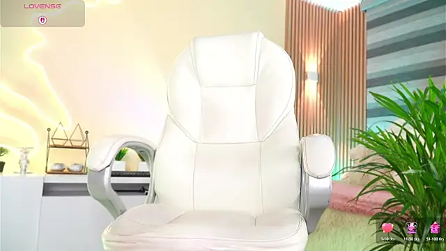 Snapshot of MatiasKorn chatting on 11.07.25 MatiasKorn online show from 11.07.25