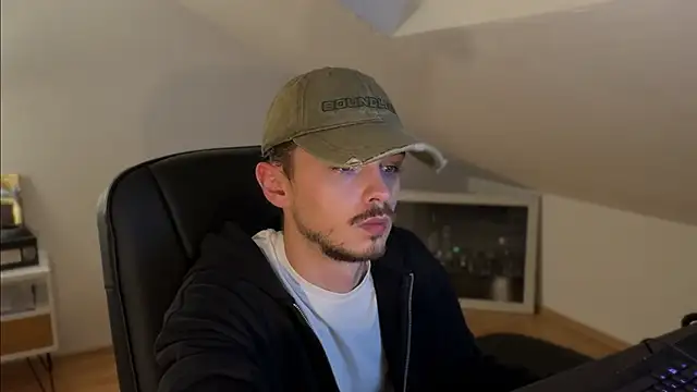 naked psy online show from 10.30.25