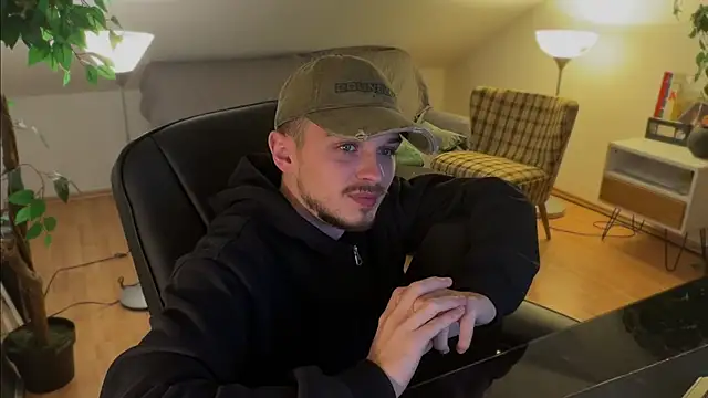 naked psy online show from 11.22.25