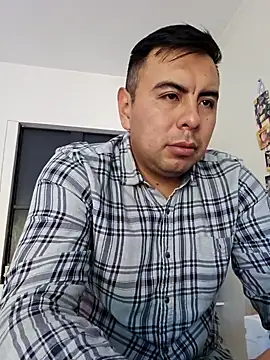 Snapshot of maximoveridio8801 chatting on 01.20.25 maximoveridio8801 online show from 01.20.25