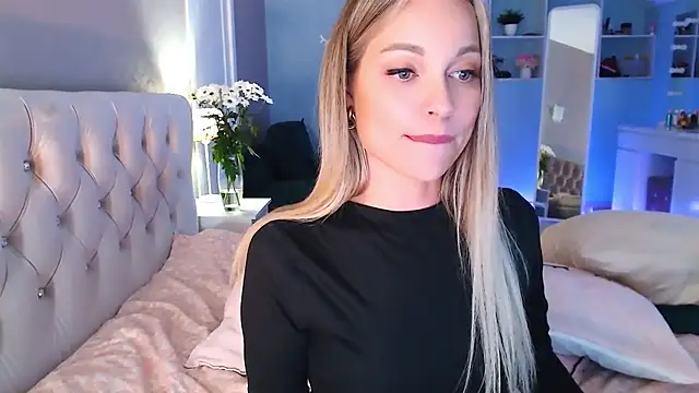 MissSiona online show from 02.25.25