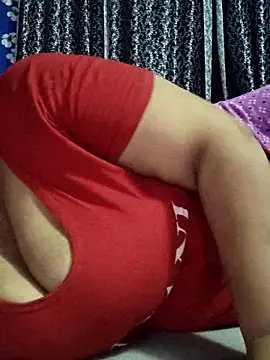 Snapshot of Seema_99 chatting on 05.30.26 Seema 99 online show from 05.30.26