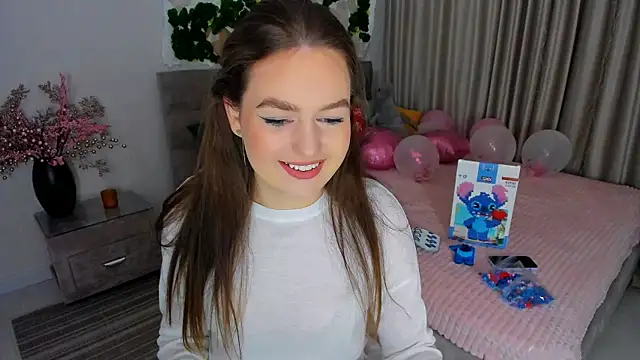 MiracleCurly online show from 02.24.25