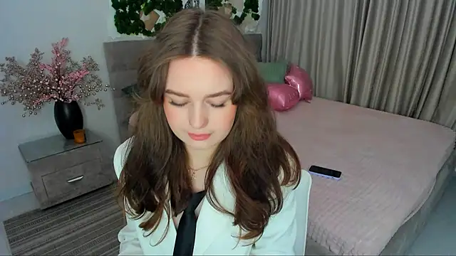 MiracleCurly online show from 03.13.25