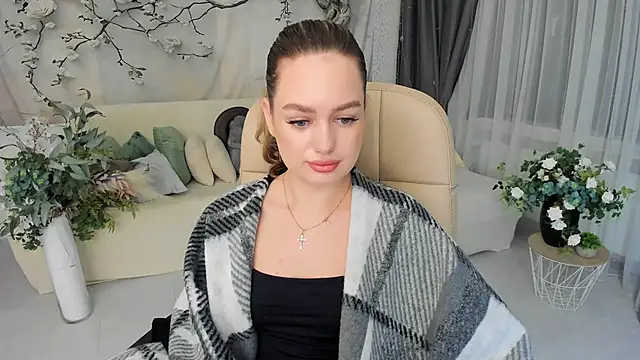 MiracleCurly online show from 10.09.25