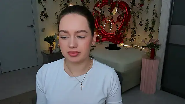 MiracleCurly online show from 02.17.26