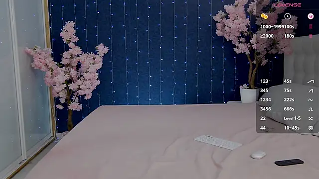 -Mirror-Girl- online show from 03.15.25