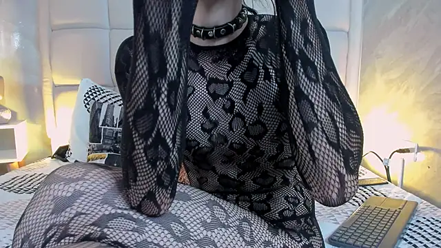 Hecatee 77 online show from 12.17.25