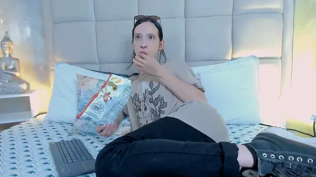 Hecatee 77 online show from 01.07.26