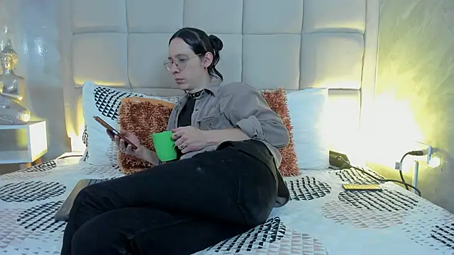 Hecatee 77 online show from 02.07.26