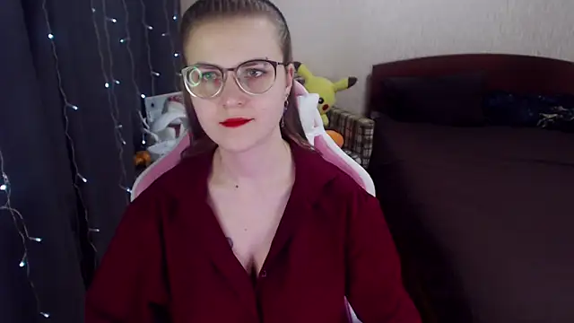 MissBrightShine online show from 02.13.25