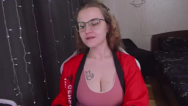 MissBrightShine online show from 03.15.25