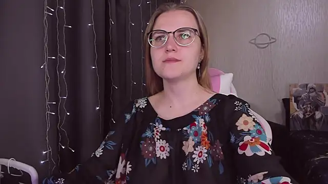 MissBrightShine online show from 09.13.25