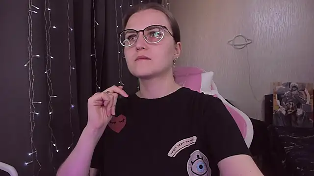 MissBrightShine online show from 10.11.25