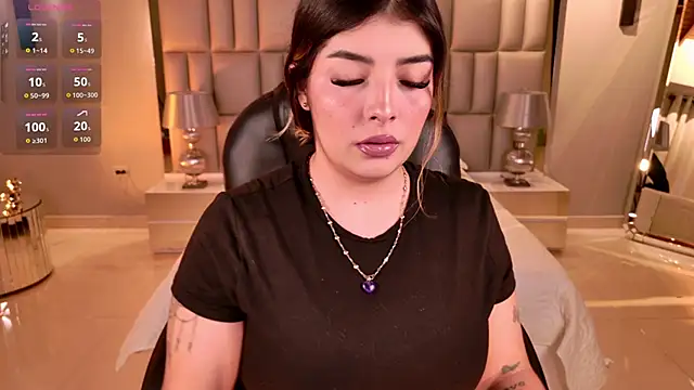 LisaMonroe  online show from 11.11.25