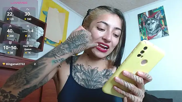 ZoeBakers  online show from 02.04.25