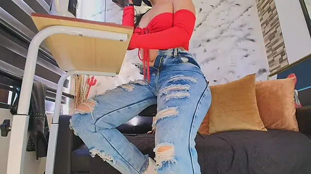 Sophie LittleS online show from 05.01.26