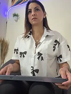 letiziia sky1 online show from 07.22.26