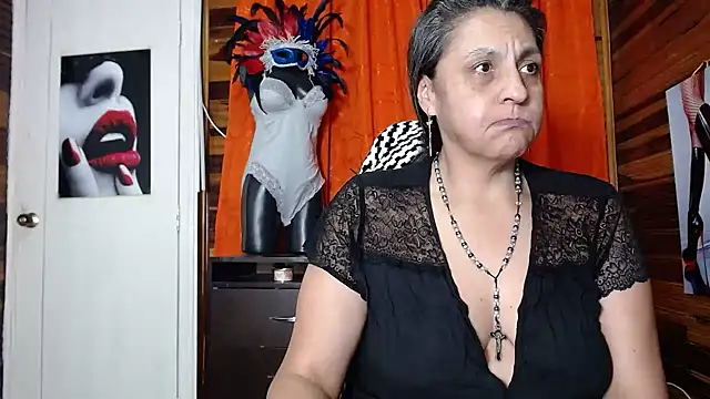 merlyna goldens online show from 02.05.25