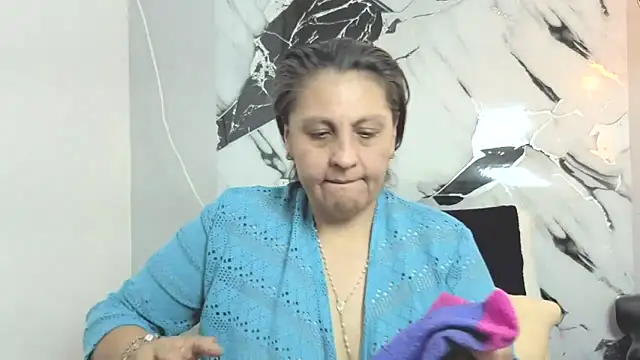 merlyna goldens online show from 10.11.25