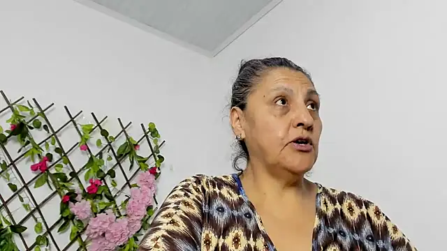 merlyna goldens online show from 12.03.25