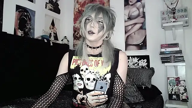 Snapshot of kiiler_queen chatting on 06.18.26 kiiler queen online show from 06.18.26