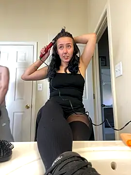 Snapshot of clarasosaa chatting on 10.31.25 clarasosaa online show from 10.31.25