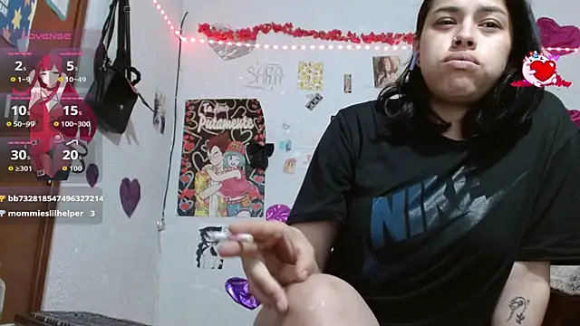 Saray extrovert  online show from 10.18.25