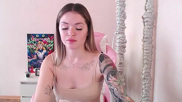 miaacatt online show from 09.27.25