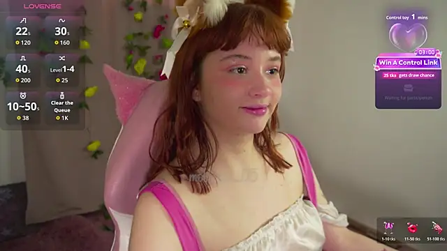 Snapshot of molly_russell chatting on 12.17.25 molly russell online show from 12.17.25