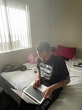 PeterGrandee online show from 10.10.25