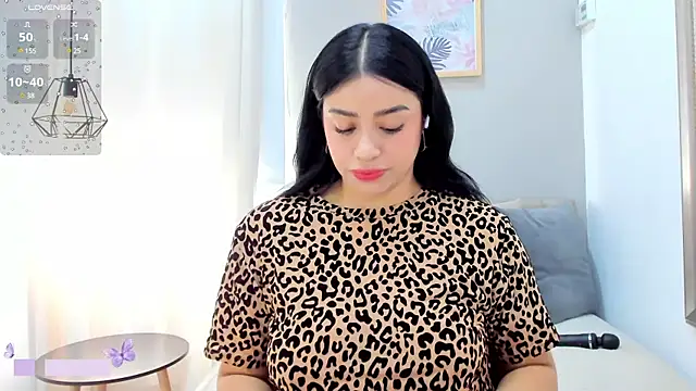 Paula Desousa online show from 02.22.25