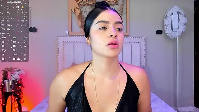 Paula Desousa online show from 03.14.26