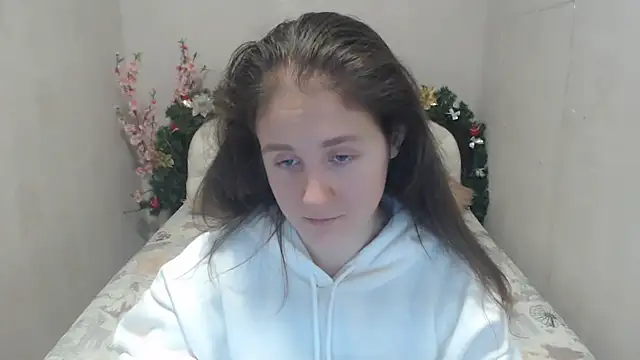 Holliy Cooper online show from 01.15.25