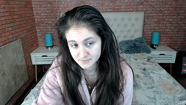 Holliy Cooper online show from 01.24.25