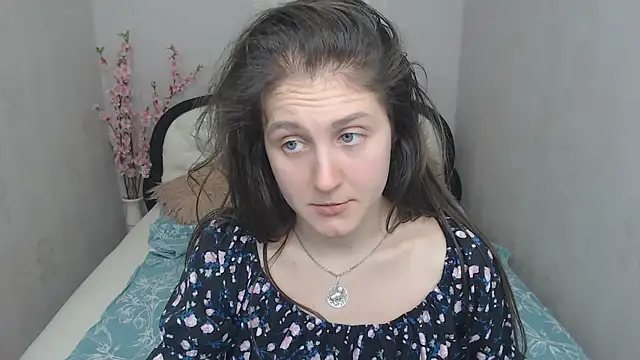 Holliy Cooper online show from 03.19.25