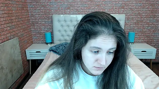 Holliy Cooper online show from 11.19.25