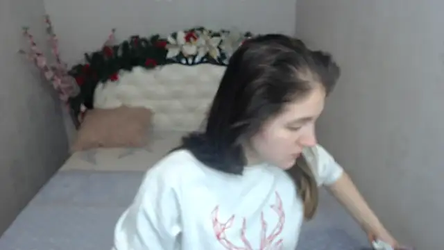 Holliy Cooper online show from 01.07.26