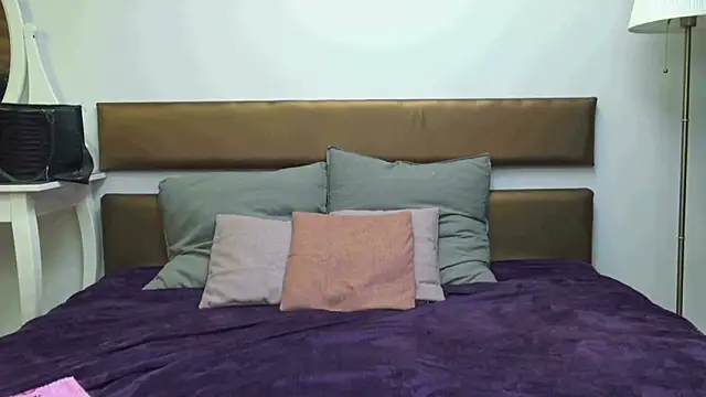 MissYvie online show from 01.26.25