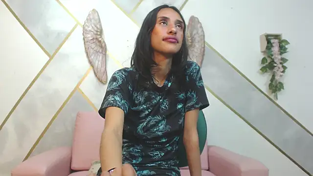 RoxanaCyrano  online show from 01.14.25