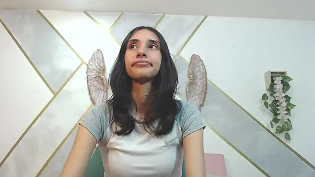 RoxanaCyrano  online show from 02.19.25