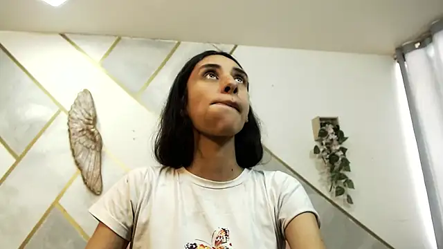 RoxanaCyrano  online show from 10.14.25