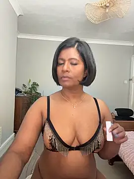 Snapshot of RoseMelanie chatting on 02.21.26 RoseMelanie online show from 02.21.26