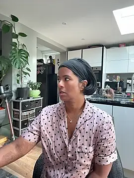RoseMelanie online show from 05.17.26