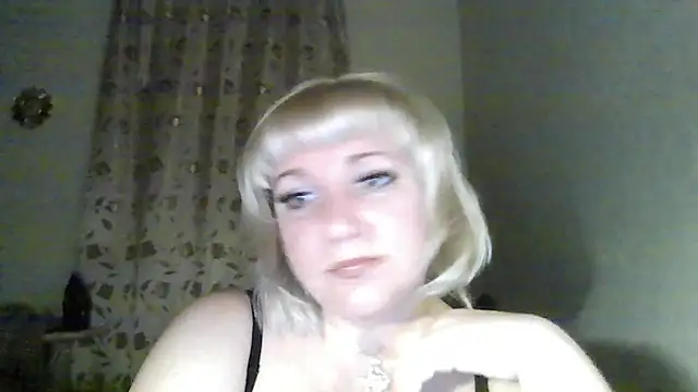 Snapshot of MeilomaWesa chatting on 02.05.26 MeilomaWesa online show from 02.05.26