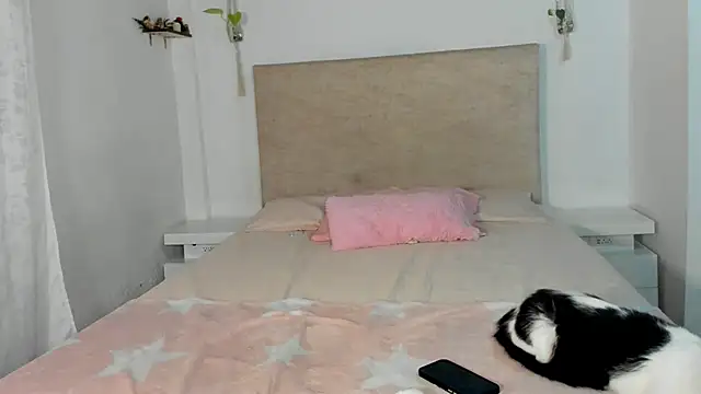 katt pelaez online show from 04.10.26