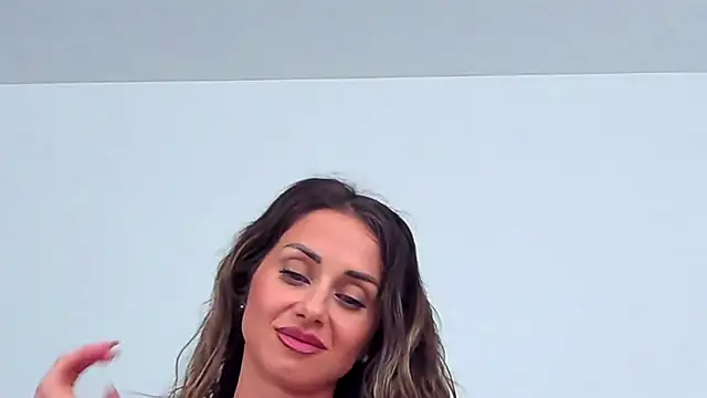 SelenaWest online show from 09.20.25