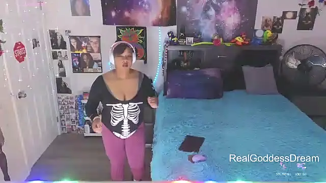 Snapshot of temptressbeauty24 chatting on 01.31.26 temptressbeauty24 online show from 01.31.26