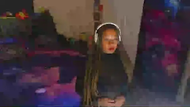 Snapshot of temptressbeauty24 chatting on 03.15.26 temptressbeauty24 online show from 03.15.26